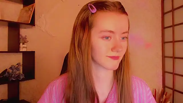 KateCuddle online show from March 11, 5:27 am