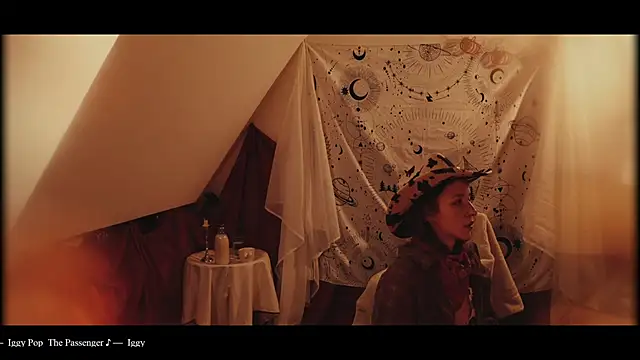 WebCora online show from October 29, 6:42 pm