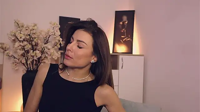 Misslullu online show from January 25, 8:00 am