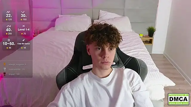 cute thomas online show from February 10, 11:23 pm