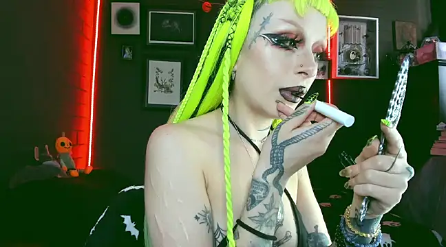 insania 9999  online show from December 10, 4:27 pm