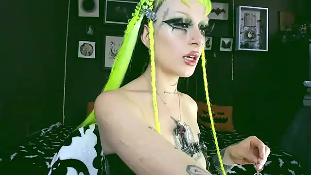 insania 9999  online show from January 17, 4:26 pm