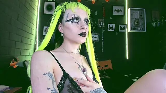 insania 9999  online show from February 17, 8:47 pm