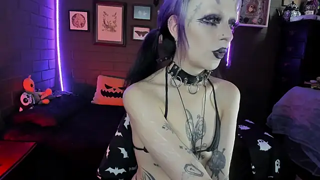 insania 9999  online show from October 9, 5:00 pm