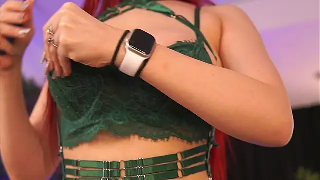 Snapshot of HotSkinnyX chatting on February 23, 6:07 am HotSkinnyX online show from February 23, 6:07 am