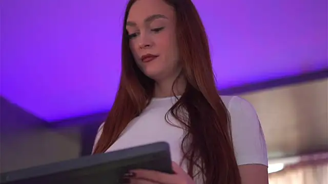 Snapshot of HotSkinnyX chatting on September 20, 6:25 am HotSkinnyX online show from September 20, 6:25 am