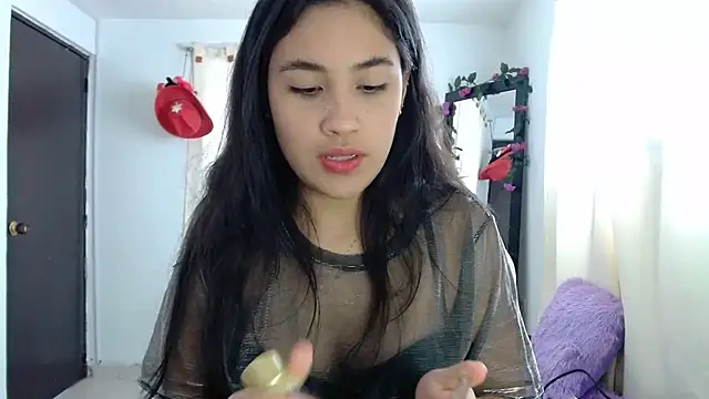 Snapshot of InocentHeaven1 chatting on February 5, 1:00 pm InocentHeaven1 online show from February 5, 1:00 pm