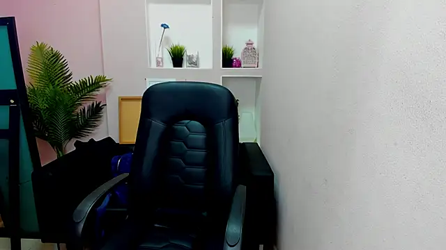 Persephoni online show from September 22, 6:43 pm