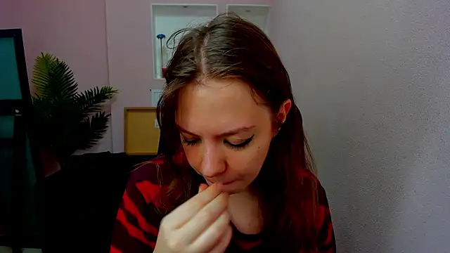 Persephoni online show from November 7, 8:31 pm