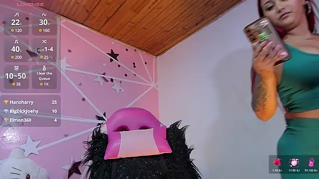 lucy beatifull online show from February 1, 11:37 pm