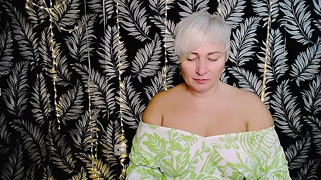 Olivia playful online show from November 3, 11:11 am