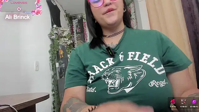 Snapshot of _Ali_Brinck_ chatting on February 21, 9:00 pm Ali Brinck online show from February 21, 9:00 pm