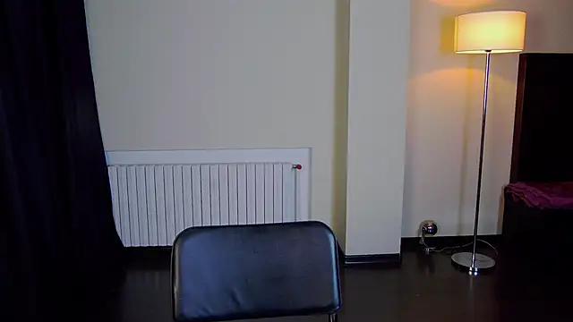 Friend12321 online show from March 6, 11:42 pm