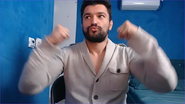 Snapshot of alex_blu chatting on October 3, 7:38 am alex blu online show from October 3, 7:38 am