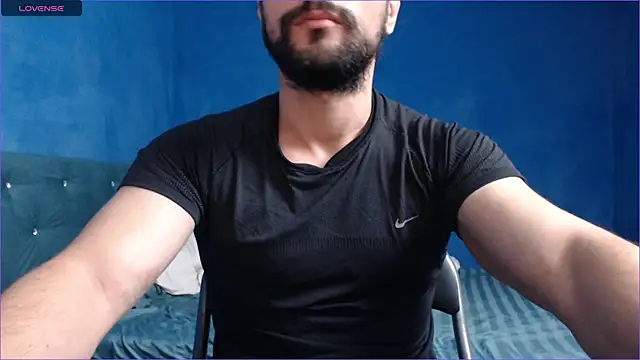 Snapshot of alex_blu chatting on October 10, 11:20 am alex blu online show from October 10, 11:20 am