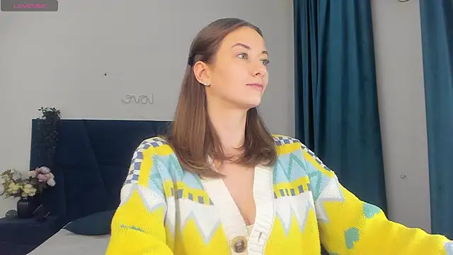 Kelly Summers online show from December 12, 1:49 pm