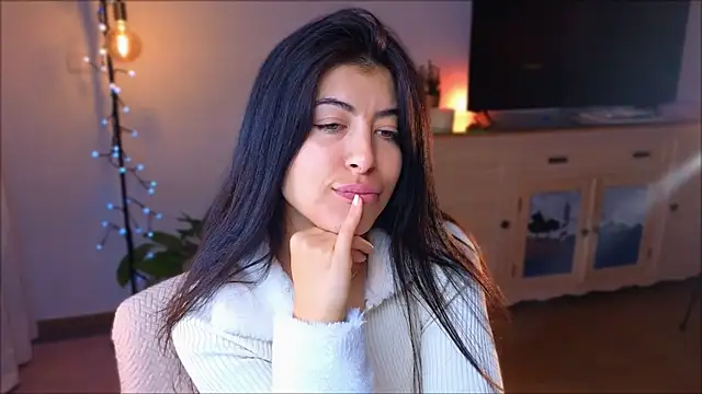 anabelcurvy online show from December 9, 8:33 pm