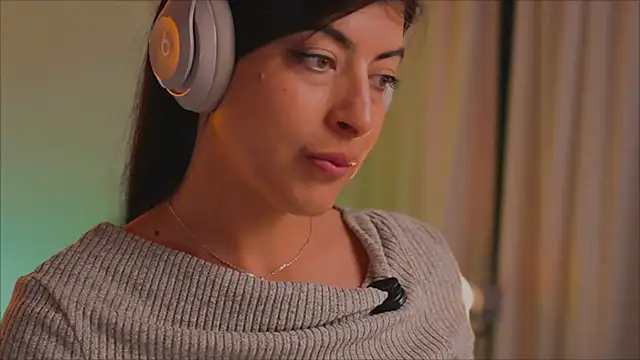 anabelcurvy online show from March 1, 10:10 pm