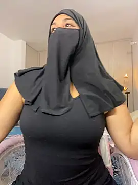 Snapshot of Jameela chatting on January 2, 9:39 pm Jameela online show from January 2, 9:39 pm