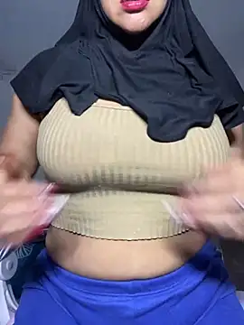 Snapshot of Jameela chatting on February 4, 2:49 am Jameela online show from February 4, 2:49 am