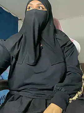 Snapshot of Jameela chatting on February 5, 3:02 am Jameela online show from February 5, 3:02 am