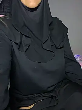 Snapshot of Jameela chatting on February 13, 10:54 pm Jameela online show from February 13, 10:54 pm