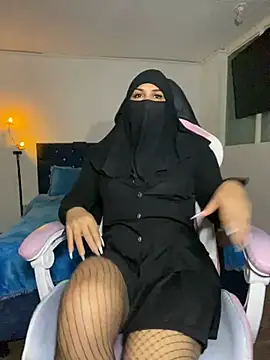 Snapshot of Jameela chatting on February 25, 11:44 pm Jameela online show from February 25, 11:44 pm