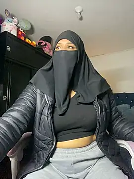 Snapshot of Jameela chatting on March 3, 5:20 am Jameela online show from March 3, 5:20 am