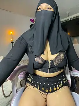 Snapshot of Jameela chatting on March 11, 11:15 pm Jameela online show from March 11, 11:15 pm