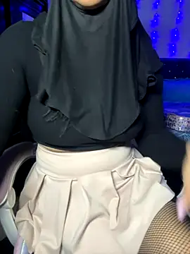 Snapshot of Jameela chatting on November 2, 11:07 pm Jameela online show from November 2, 11:07 pm