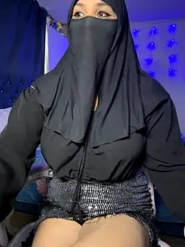 Snapshot of Jameela chatting on November 23, 7:13 pm Jameela online show from November 23, 7:13 pm