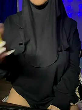 Snapshot of Jameela chatting on November 25, 1:38 am Jameela online show from November 25, 1:38 am