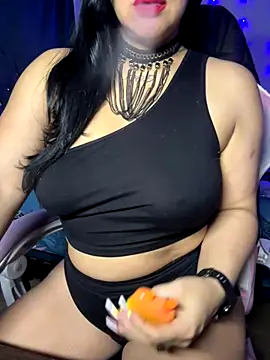 Snapshot of Jameela chatting on November 26, 2:45 am Jameela online show from November 26, 2:45 am