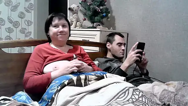 Snapshot of explored_romantic chatting on December 3, 8:06 pm explored romantic online show from December 3, 8:06 pm