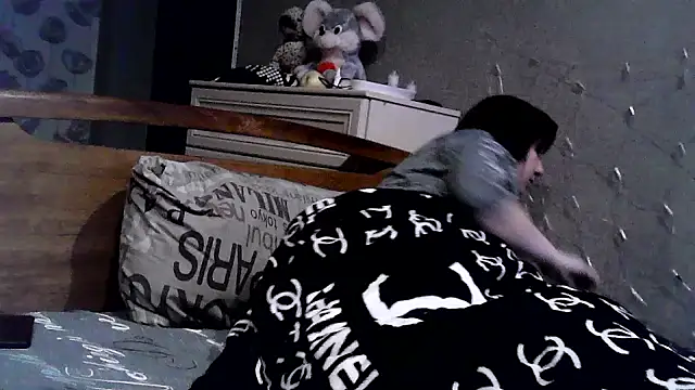 Snapshot of explored_romantic chatting on January 16, 5:12 pm explored romantic online show from January 16, 5:12 pm