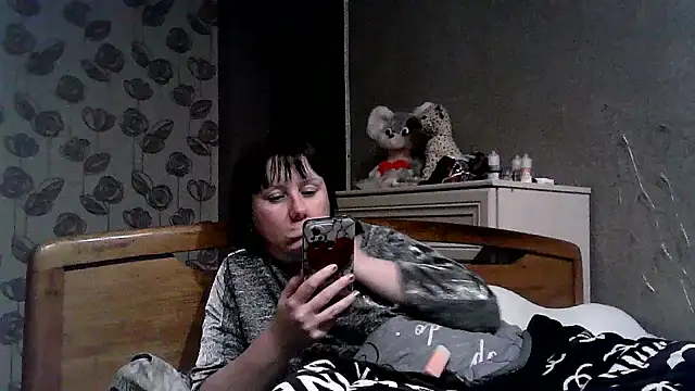 Snapshot of explored_romantic chatting on February 11, 7:27 pm explored romantic online show from February 11, 7:27 pm