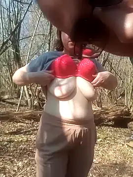 Snapshot of explored_romantic chatting on March 21, 11:01 am explored romantic online show from March 21, 11:01 am