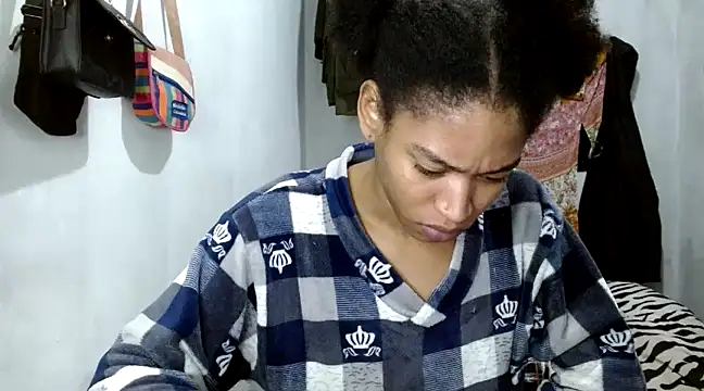 angelamarie1 online show from March 11, 10:18 am