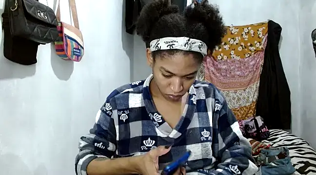 angelamarie1 online show from March 14, 8:21 am