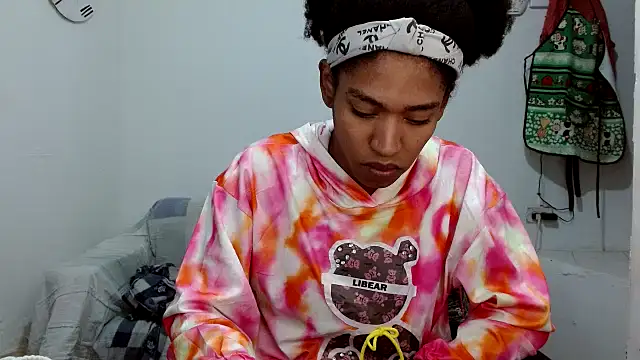 angelamarie1 online show from November 4, 6:01 am