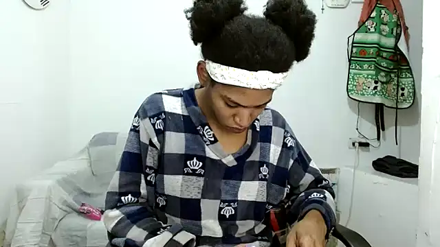 angelamarie1 online show from November 5, 11:21 am