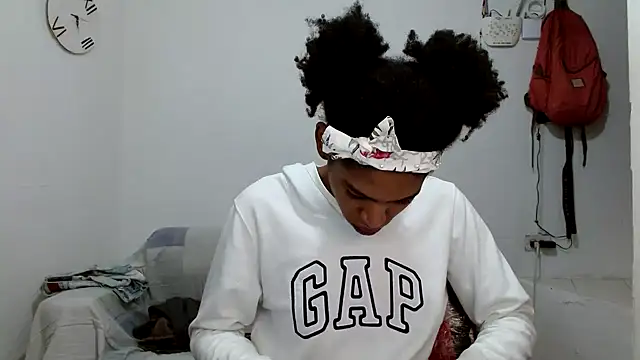 angelamarie1 online show from November 6, 10:38 am