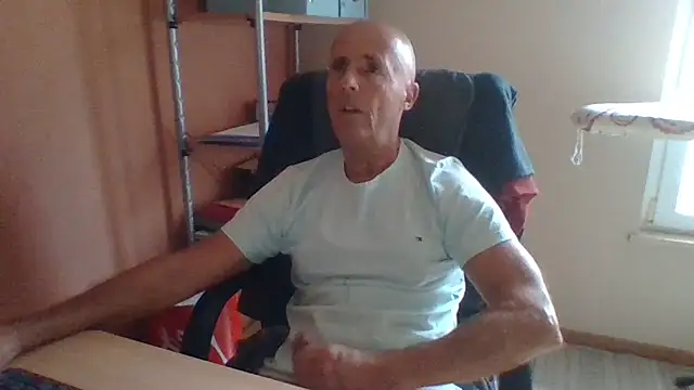 olibrius71 online show from October 31, 2:18 pm