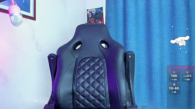 Snapshot of Roxy_clark chatting on March 14, 1:35 pm Roxy clark online show from March 14, 1:35 pm