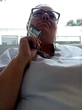 foxbell lt online show from February 15, 4:45 pm