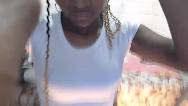 Snapshot of sexyjustin202 chatting on January 8, 11:19 pm sexyjustin202 online show from January 8, 11:19 pm