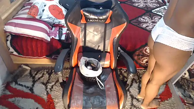 Snapshot of sexyjustin202 chatting on February 21, 3:12 am sexyjustin202 online show from February 21, 3:12 am