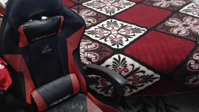 Snapshot of sexyjustin202 chatting on March 8, 2:12 am sexyjustin202 online show from March 8, 2:12 am