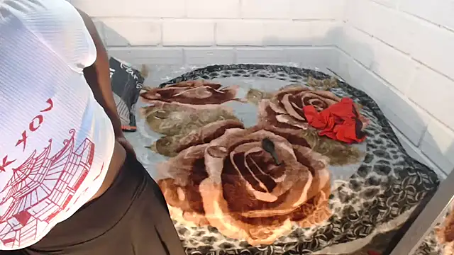 Snapshot of sexyjustin202 chatting on September 13, 12:21 am sexyjustin202 online show from September 13, 12:21 am