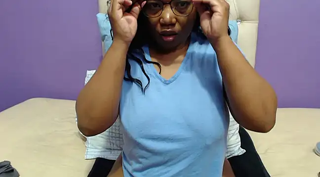 PeachAss4UU online show from February 27, 5:24 am